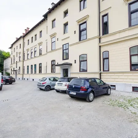 For Four With Free Parking Lägenhet